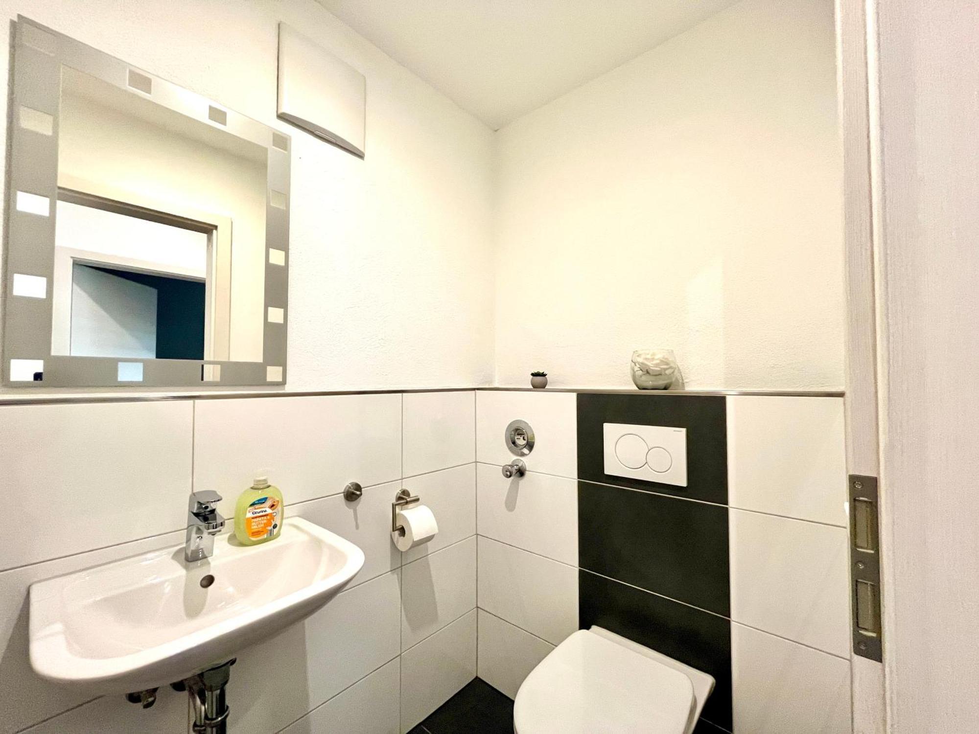 Ferienwohnung Moseltraum, 1-6 Pers, Mit 3 Schlafzimmer Und Panoramabalkon Müden Esterno foto
