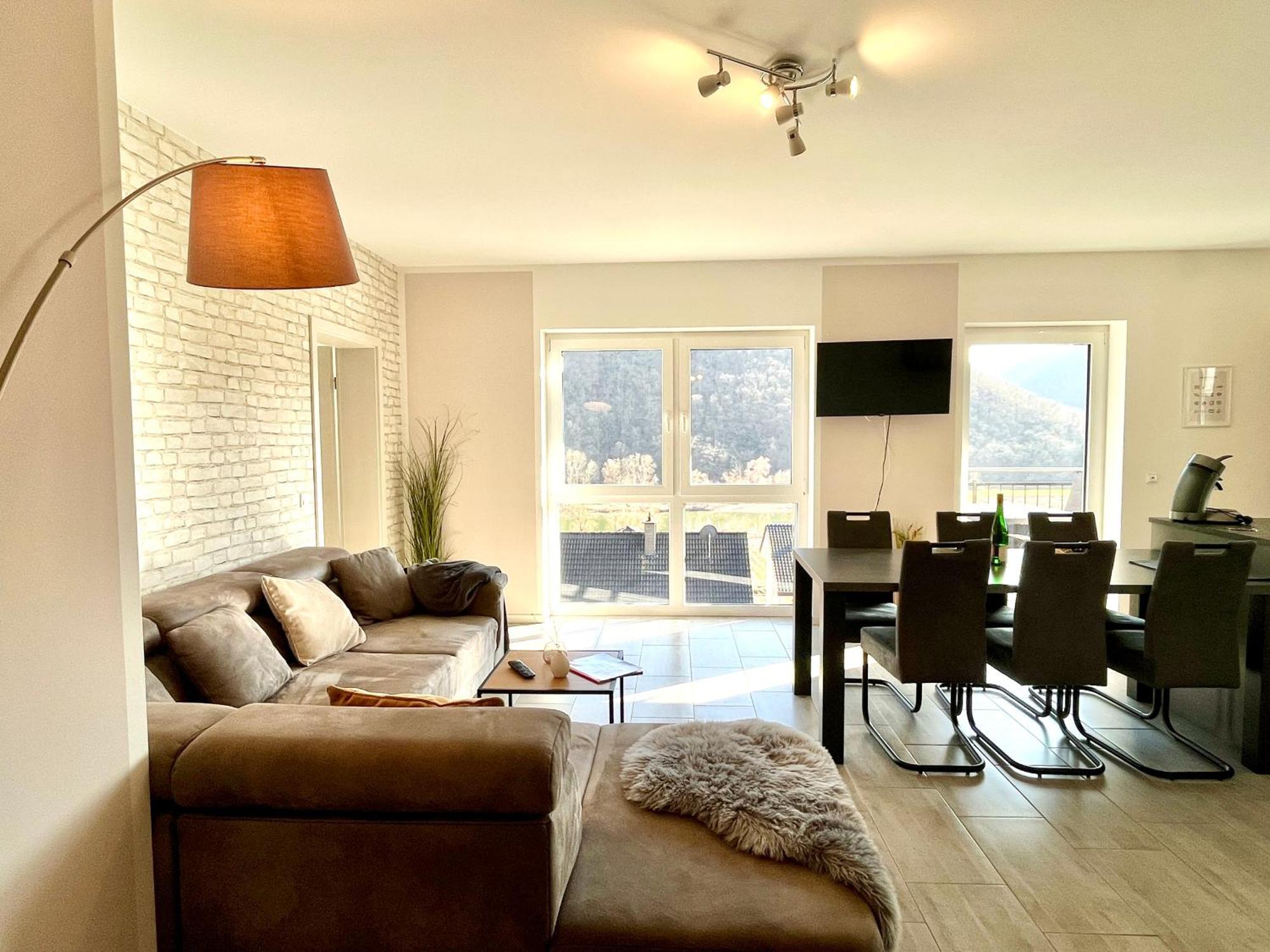 Ferienwohnung Moseltraum, 1-6 Pers, Mit 3 Schlafzimmer Und Panoramabalkon Müden Esterno foto