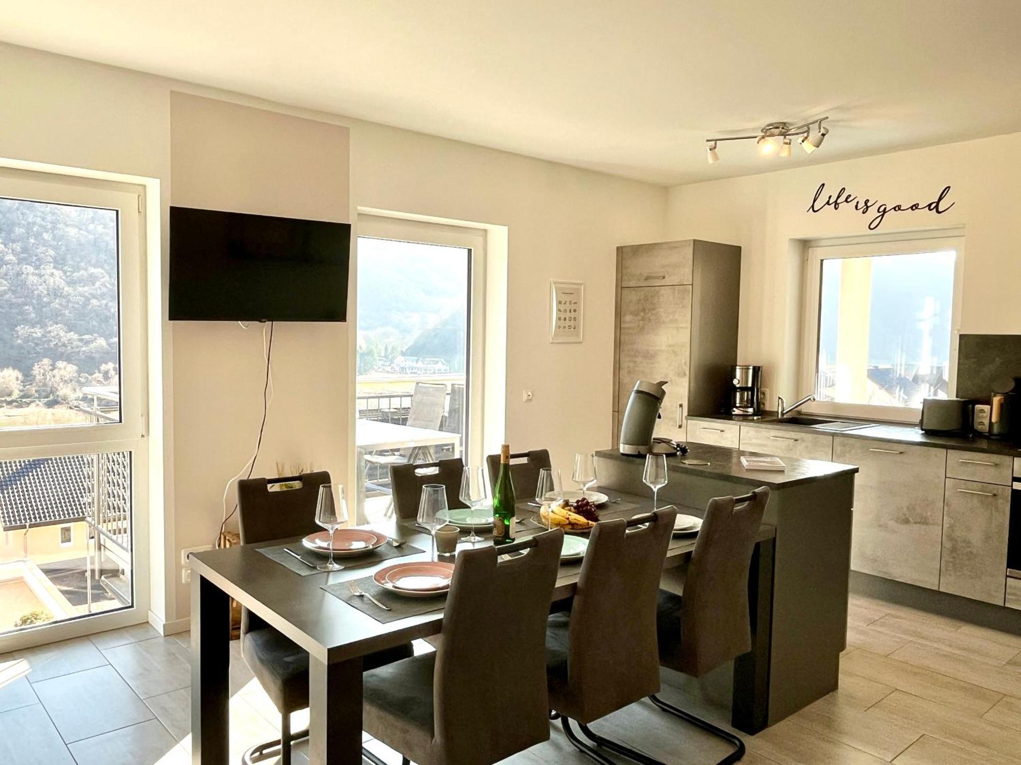 Ferienwohnung Moseltraum, 1-6 Pers, Mit 3 Schlafzimmer Und Panoramabalkon Müden Esterno foto